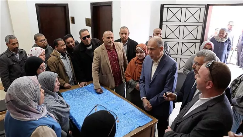 توفير الأسمدة والتقاوي وصرفها إلكترونيًا ضمن مشروعات حياة كريمة بالمنيا 