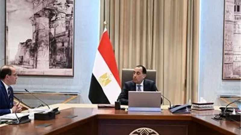 رئيس الوزراء: متابعة دائمة لموقف الاحتياطيات من المنتجات البترولية والحفاظ على أرصدة آمنة منها