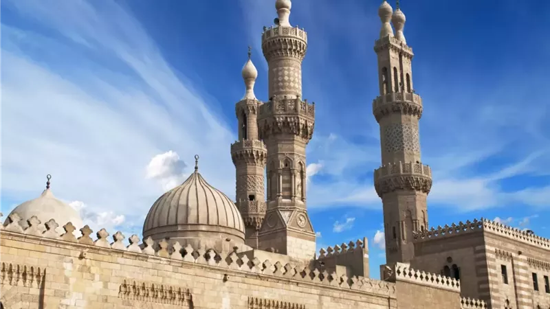 الأزهر يدين استمرار الاعتداءات الإيرانية غير المبررة على دول الخليج 