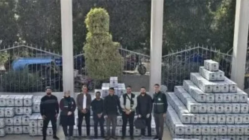 إفطار جماعي وتوزيع مئات الوجبات..  مبادرة 