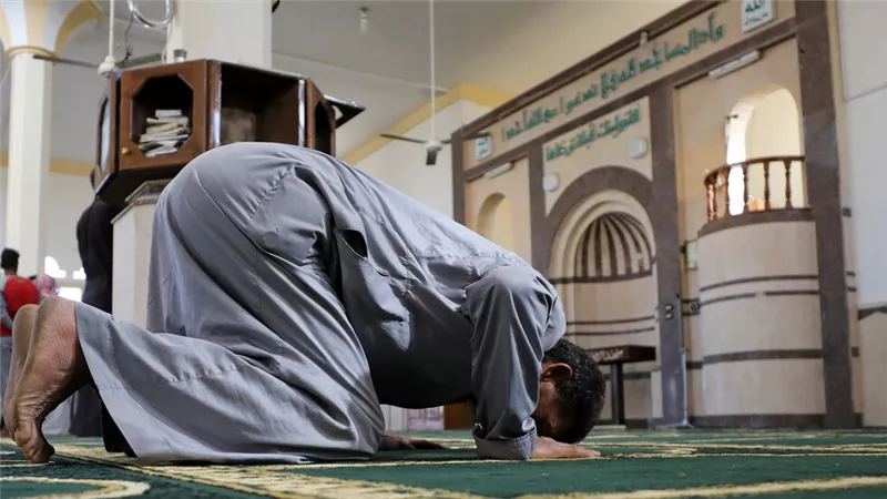 صلاة التهجد في العشر الأواخر من رمضان.. عبادة الليل التي تفتح أبواب الرحمة والمغفرة