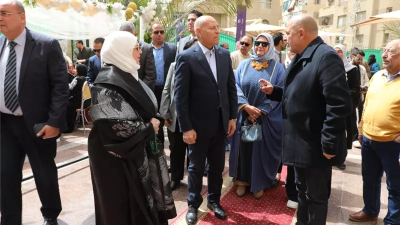 في أول يوم العيد.. محافظ القاهرة يتفقد جمعية الباقيات الصالحات