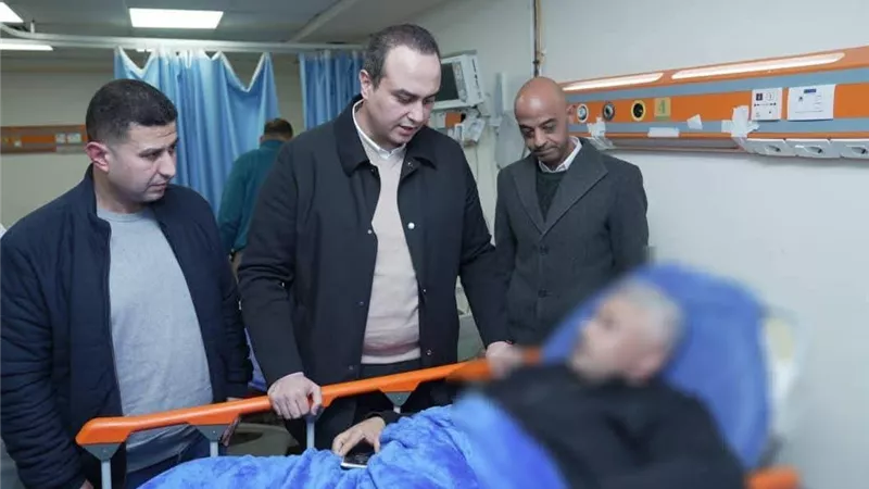 عين على الخدمة ورضا المريض.. رئيس هيئة الرعاية الصحية يفاجئ منشآت إقليم القناة