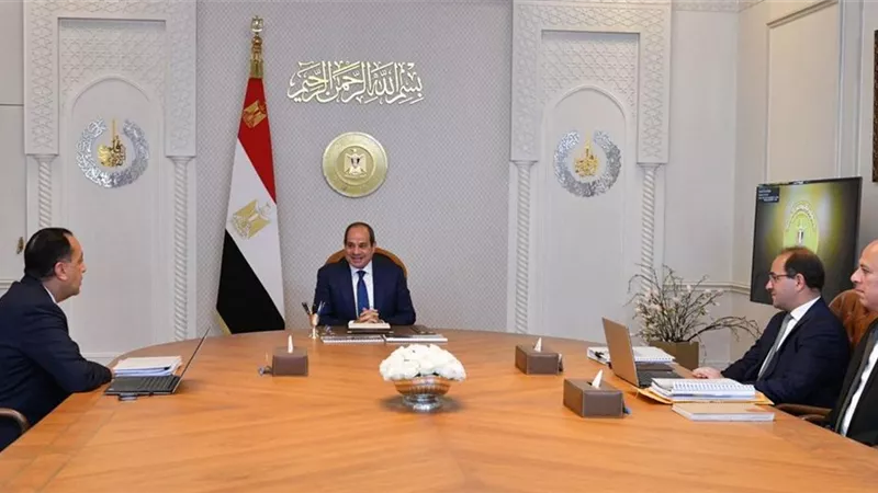 السيسي يوجّه بسياسة مالية متوازنة لتعزيز النمو والانضباط الاقتصادي
