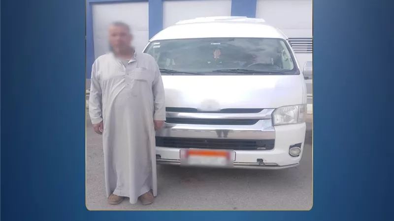 ضبط سائق ميكروباص طلب تعريفة ركوب أزيد من المقررة من أحد السائحين