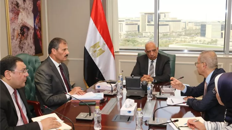 وزير الكهرباء يتابع خطة التشغيل لتأمين الشبكة الموحدة وضمان استقرار واستمرارية التغذية