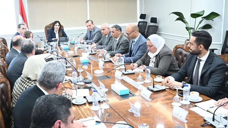 الإسكان تبحث إجراءات وآليات طرح وحدات سكنية بنظام الإيجار