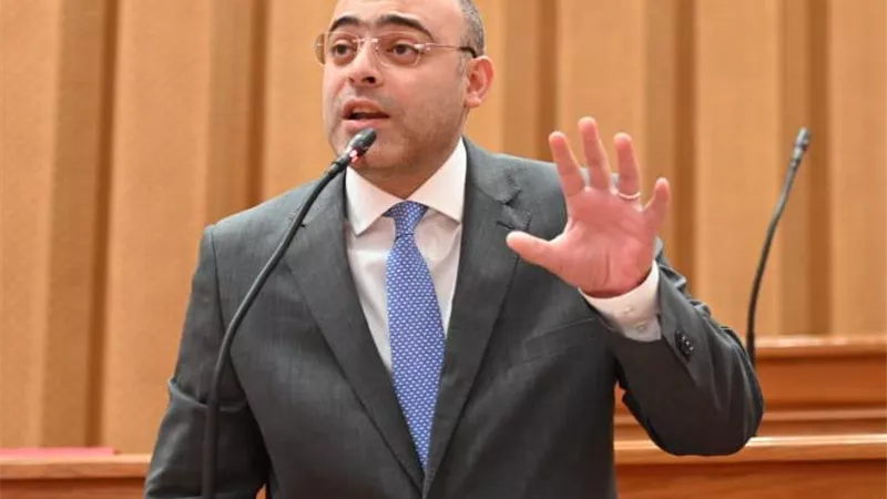 أمطار تكشف العجز.. طلب إحاطة حول فشل صرف القاهرة الجديدة في مواجهة السيول