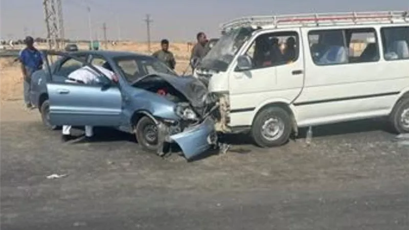 مأساة على طريق البحيرة.. مصرع شاب وإصابة والده في حادث تصادم مروع