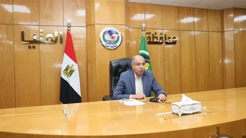 محافظ المنيا يوجه رؤساء الوحدات المحلية بالمتابعة الميدانية لقرار غلق المحال 