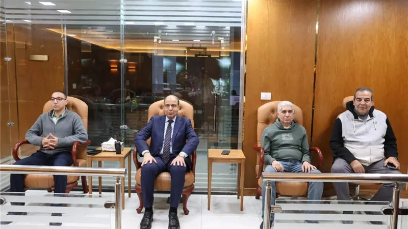 لليوم الثاني.. محافظ المنيا يتابع تنفيذ قرار غلق المحال 9 مساءً