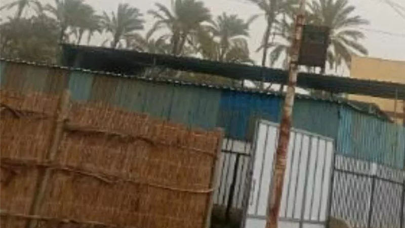 عاصفة ترابية تضرب البحيرة وتؤدي لشلل بالحركة وتغلق بوغازي إدكو ورشيد