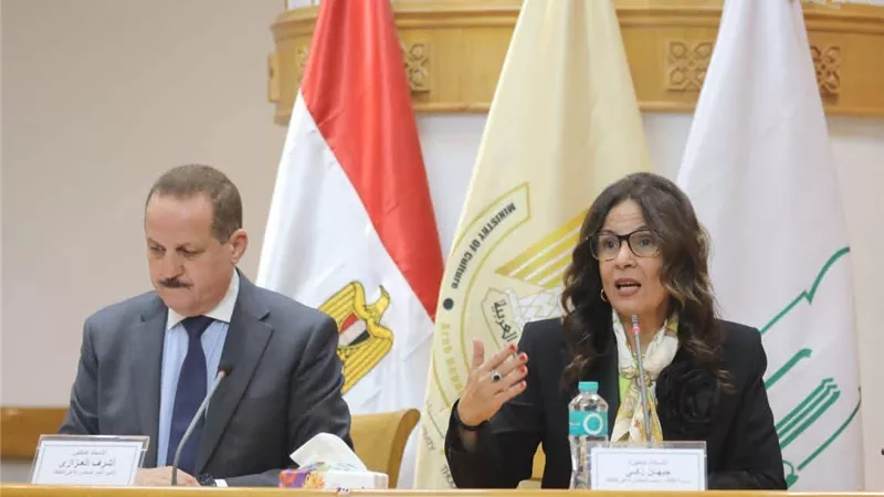 وزير الثقافة: الفكر لا يواجه إلا بالفكر.. والثقافة حق لكل المصريين في جميع المحافظات