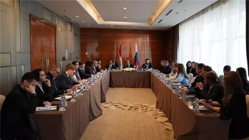 وزير الخارجية يلتقي ممثلي كبرى الشركات الروسية