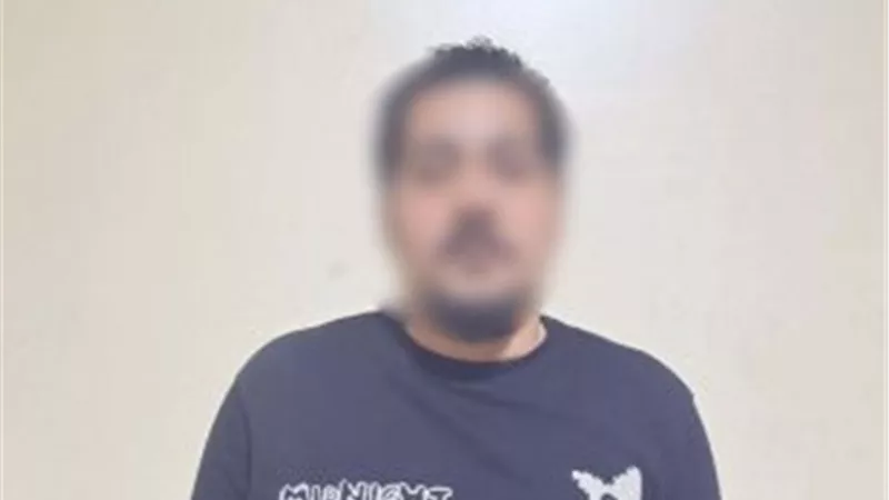 أوهمهم بالسفر للخارج.. ضبط سائق نصب على الشباب في أسوان