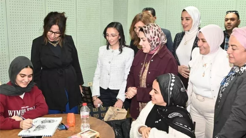 وزيرة الثقافة ومحافظ البحيرة تتفقدان دار الأوبرا ومركز الإبداع وقصر الثقافة دمنهور