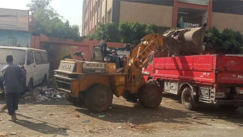 التنمية المحلية: حملات ميدانية لرفع المخلفات والتعامل مع الإشغالات بعد رصد شكاوى المواطنين بـ6 محافظات