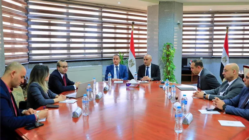 مباحثات بين التعليم والرقابة المالية لإدراج «الثقافة المالية» بالمناهج الدراسية