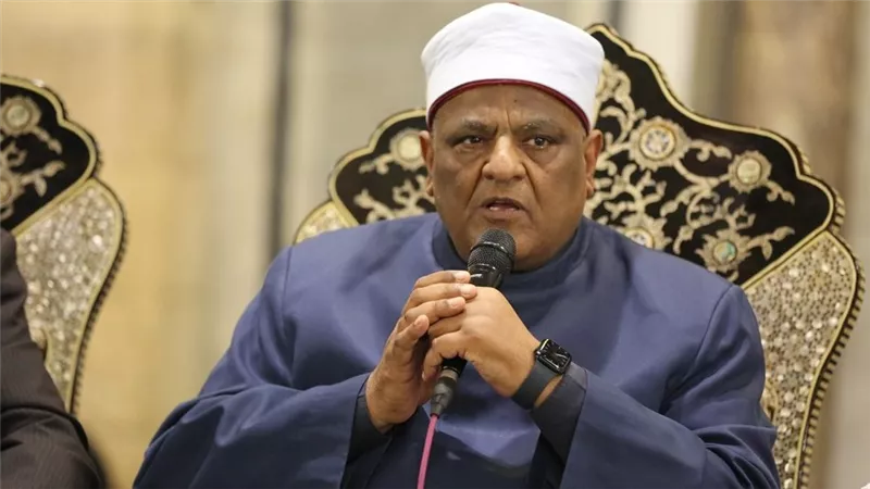 عباس شومان ينتقد تضخيم واقعة شنطة التلميذ: إلى هذا الحد تزاحم أخبار الحروب؟