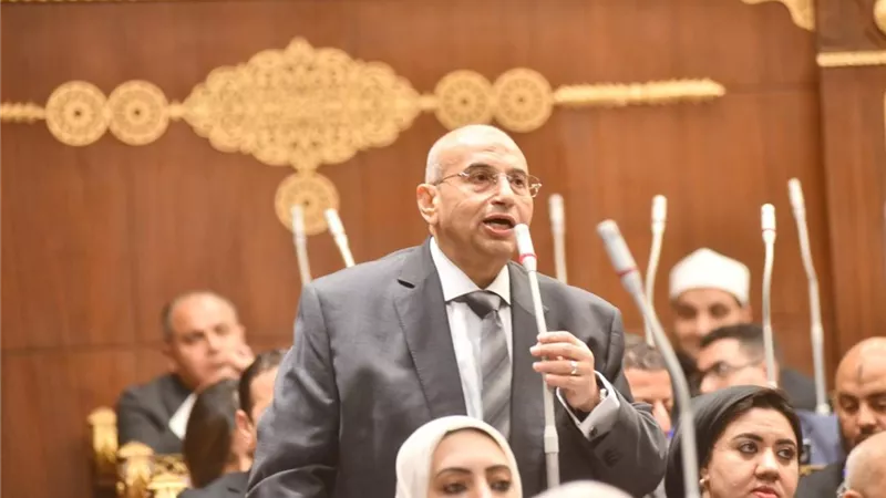 «الإعفاء النهائي هو الأفضل».. أشرف عبد الغني يطرح 3 سيناريوهات أمام الحكومة للضريبة العقارية على المصانع