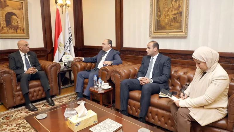 تعاون بين جهاز المشروعات وهيئة تنمية الصعيد لتقديم التمويل والتدريب للمواطنين 