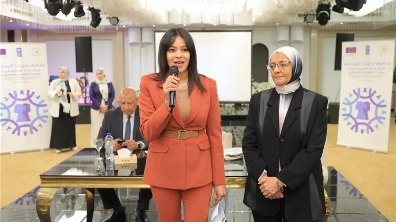 التضامن تطلق برنامجًا لإعداد مدربات الرائدات الاجتماعيات