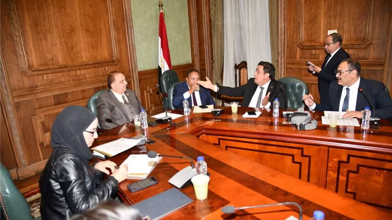 برلماني: الاتفاق على لجنة لتجهيز طوارئ مستشفى سوهاج الجامعي تمهيدًا لعودة الخدمة