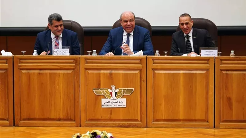 الحفني: تكامل الجهود وتوحيد الرؤى مع شركات الطيران يعزز استدامة التشغيل ويدعم حوكمة شاملة