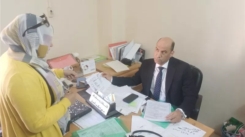 وزير العمل يتابع أداء مكتب بدر ويوجه بتحسين الخدمات