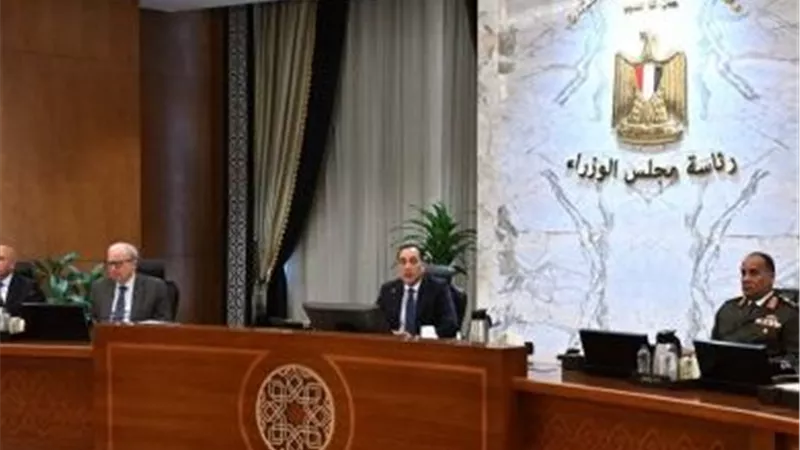 الحكومة تطلق مشاريع صناعية بـ28.7 مليون دولار وتعزز التصدير والتصنيع المحلي