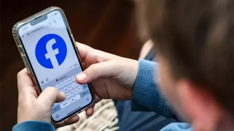 اليونان تحظر مواقع التواصل لمن هم دون 15 عامًا