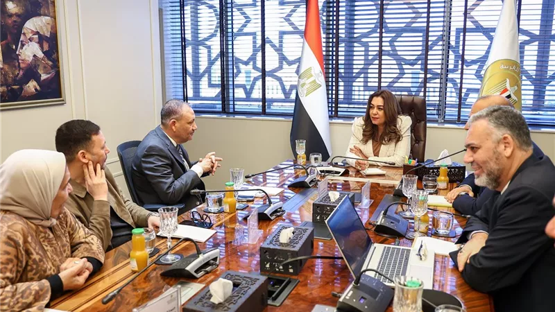 وقود من المخلفات.. مشروع جديد يحول زيوت الطعام ومخلفات المجازر لطاقة نظيفة في مصر