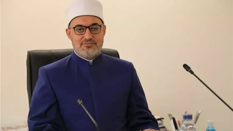 مفتي الجمهورية يهنئ البابا تواضروس الثاني والطوائف المسيحية بعيد القيامة
