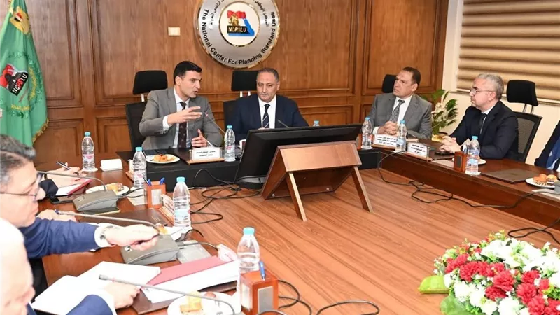 وزير الصناعة: الحد من تصدير المواد الخام في صورتها الأولية لتعظيم القيمة المضافة