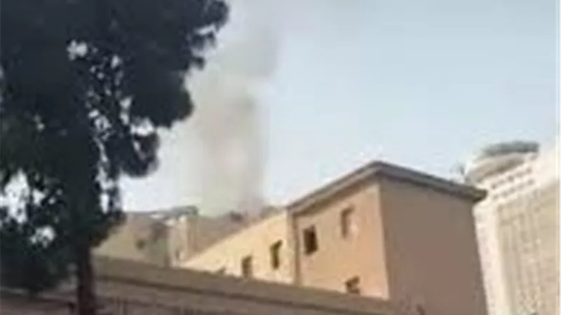 اندلاع حريق داخل مستشفى قصر العيني والحماية المدنية تدفع بسيارات الإطفاء 