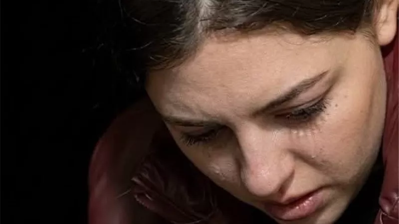 مأساة تهز القلوب.. أول رد من التضامن على واقعة سيدة الطابق الـ13 بالإسكندرية