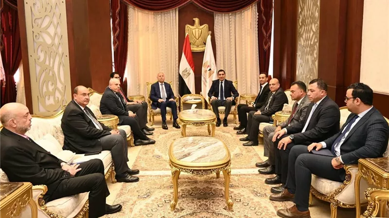 وزير الشباب ومحافظ القاهرة يبحثان تعزيز التعاون المشترك وإطلاق فعاليات رياضية بالعاصمة