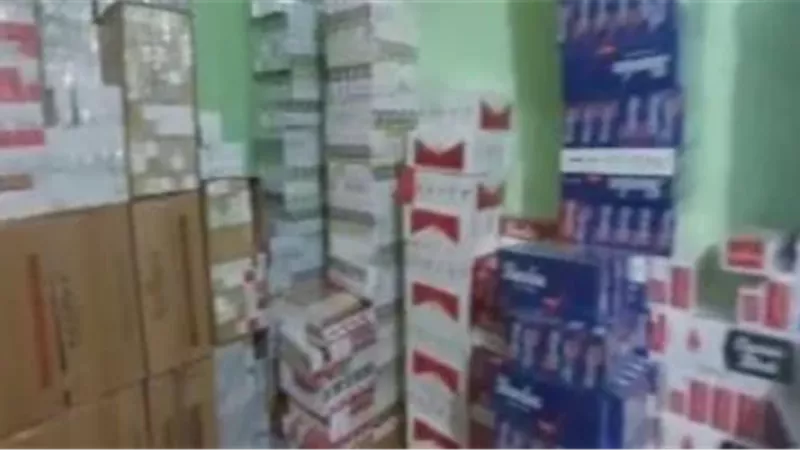 ضبط 51 ألف عبوة سجائر مهربة داخل محل بدون ترخيص بالأزبكية