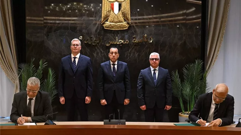شراكة مصرية هولندية لإنشاء مصنع جديد للأسمدة الفوسفاتية بالمنطقة الاقتصادية لقناة السويس