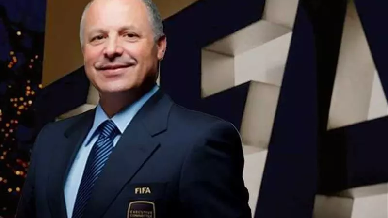 أبو ريدة يقرر إحالة السيد مراد عضو لجنة الحكام للتحقيق
