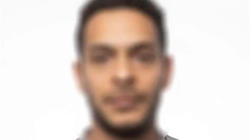 علشان تصالحه.. عاطل يصور فيديو بمحاولة انتحاره لاستعطاف والدته في حلوان
