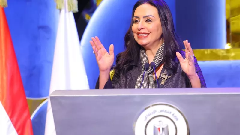 100 مليون وجبة في رمضان.. مايا مرسي تعلن حصاد «أهل الخير» وتدشن النسخة الرقمية