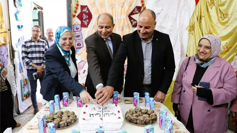 في ذكرى تأسيسها الـ100.. محافظ المنيا يشارك احتفال الثانوية بنات القديمة ويكرم الطالبات