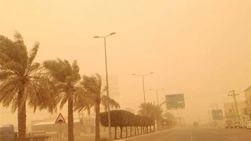 رياح مثيرة للأتربة وأمطار رعدية.. الارصاد تكشف تفاصيل حالة الطقس اليوم الجمعة