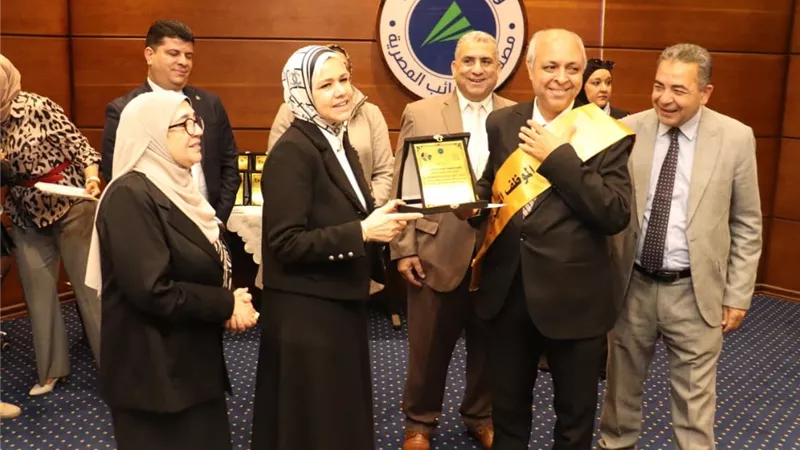مصلحة الضرائب تُكرم أفضل موظفيها وتطلق مسابقة لتشجيع التميز في الأداء الحكومي