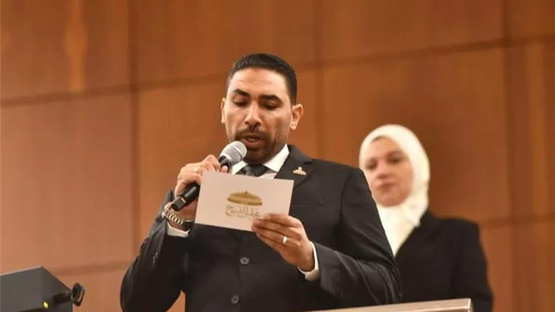 بعد واقعة خطف رضيعة الحسين.. برلماني يطالب بالتحقق من هوية المنتقبات داخل المستشفيات 