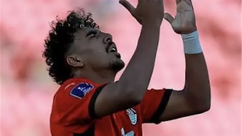 مصدر بالأهلي ينفي التفاوض مع حامد عبدالله 