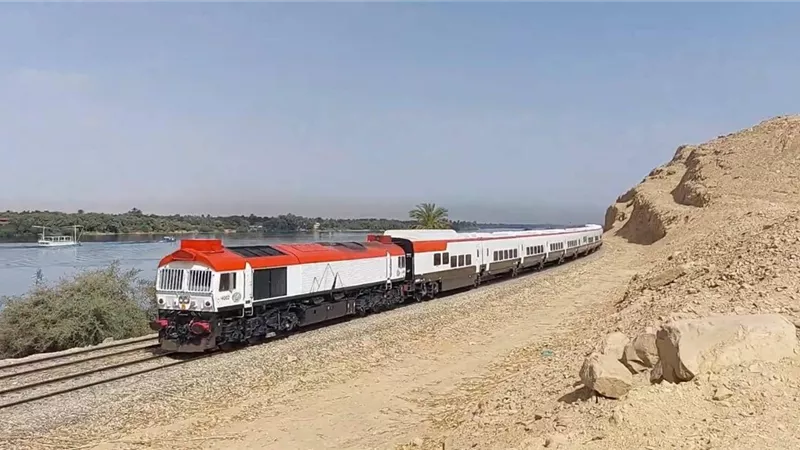 وزارة النقل تدفع بقطار تالجو جديد لتحسين خدمات الركاب