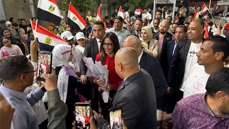 وزيرة الثقافة: الرئيس السيسي يولي اهتمامًا كبيرًا بالثقافة ويحرص دائمًا على دعم المبدعين وتكريم المبدعات