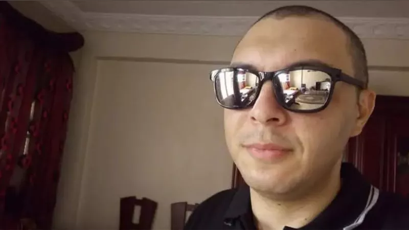 بسبب مصاريف النفقة.. شاب ينهي حياته شنقا داخل منزله في دمنهور 
